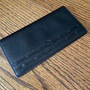 Dior vintage  leather wallet with Dior logo.